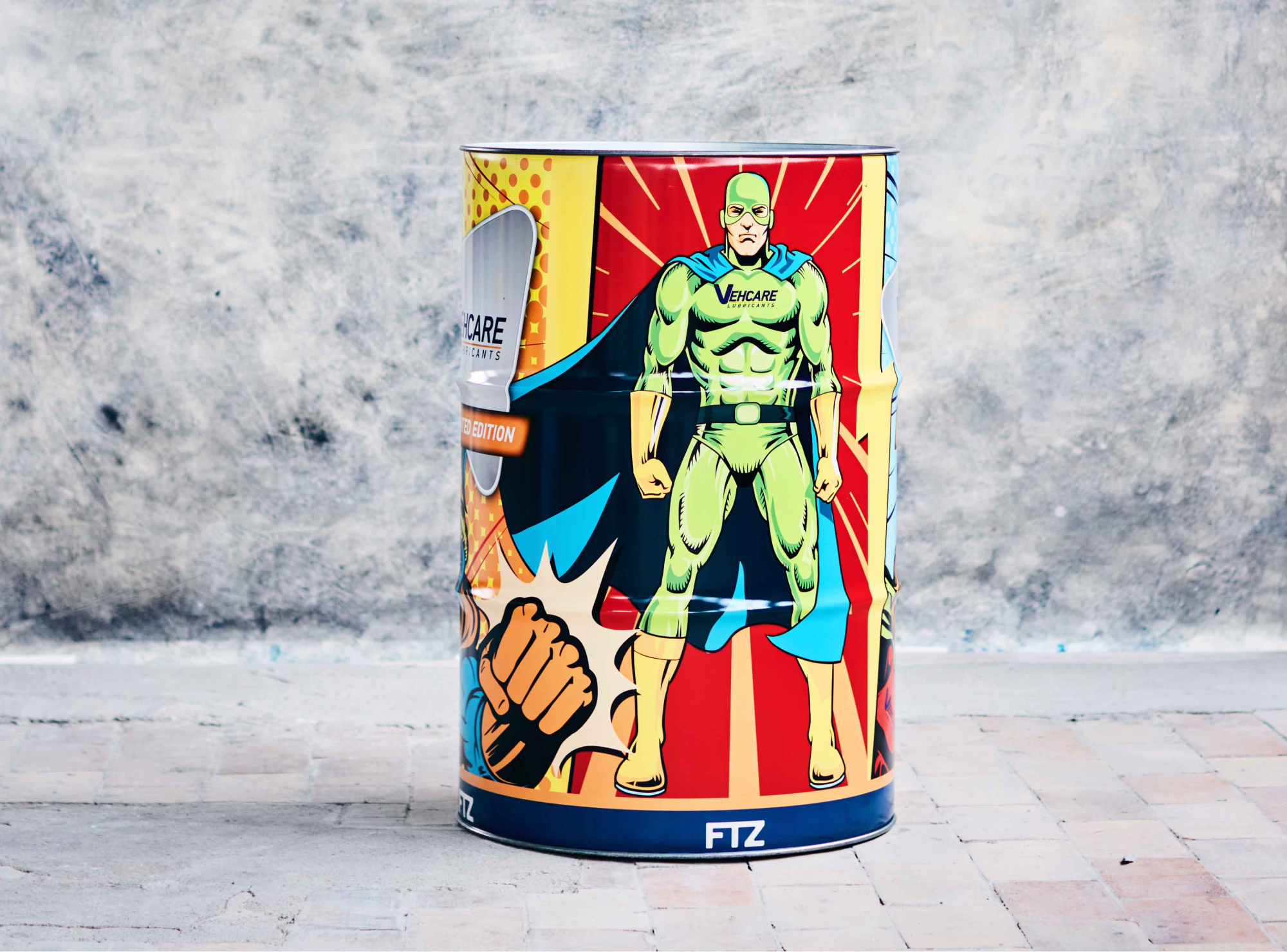 Metalen vat met print superheld